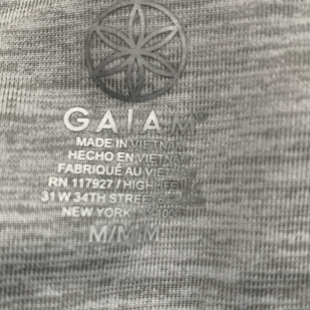 Gaiam nwt. Leggings. - Picture 3 of 4